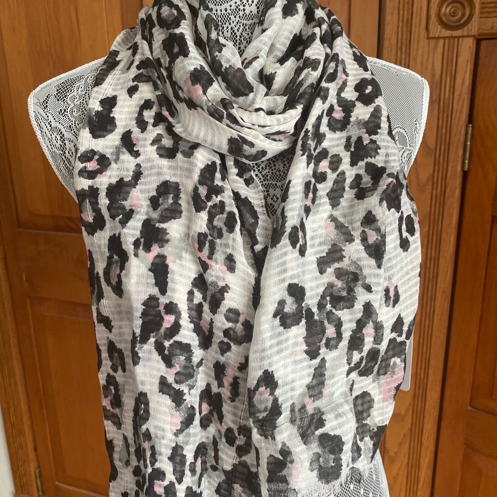 Cheetah sequin scarf